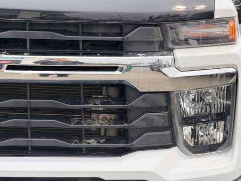 Used 2024 Chevrolet Silverado 3500 LT image 9
