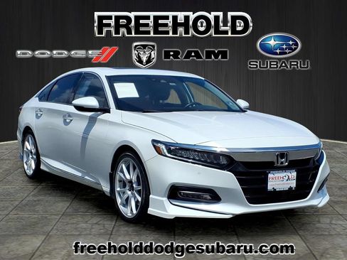 Used 2019 Honda Accord Touring image 1