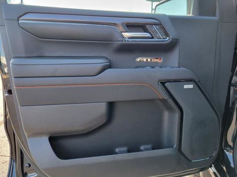 Used 2023 GMC Sierra 1500 AT4 w/ AT4 Premium Package AWD/4WD image 6