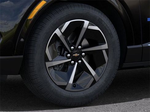 New 2025 Chevrolet Equinox EV LT w/ Convenience Package image 9