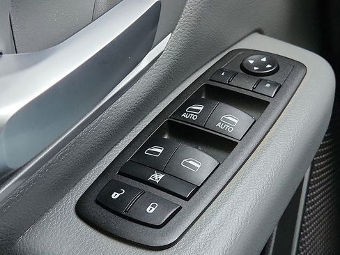 Used 2022 RAM 1500 Big Horn AWD/4WD image 24