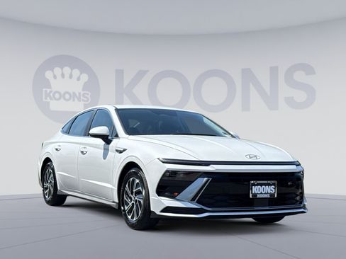 Certified 2026 Hyundai Sonata Blue FWD image 10