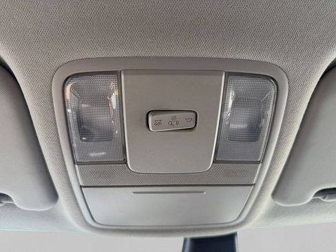 Used 2025 Kia Soul LX w/ LX Technology Package FWD image 35
