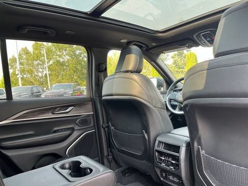 Used 2024 Jeep Grand Cherokee Limited 4xe AWD/4WD image 23