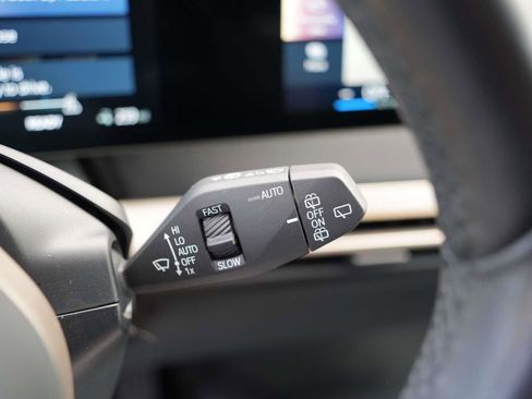 Used 2025 BMW iX xDrive50 w/ Convenience Package image 25