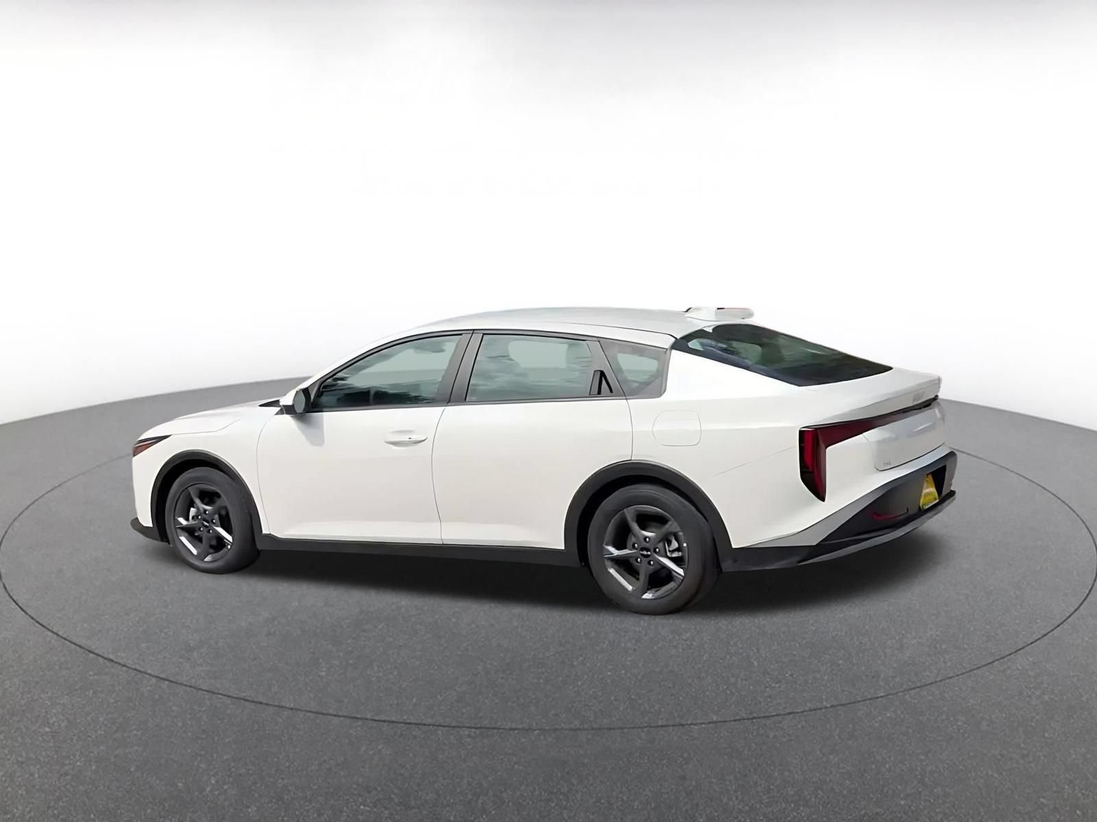 Used 2025 Kia K4 FWD image 10