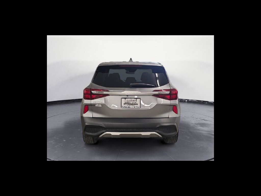 Used 2023 Kia Seltos LX AWD/4WD image 5