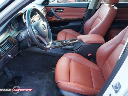 Used 2011 BMW 335i xDrive Sedan AWD/4WD image 17
