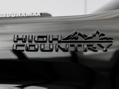 Used 2024 Chevrolet Silverado 2500 High Country w/ Midnight Edition AWD/4WD image 13
