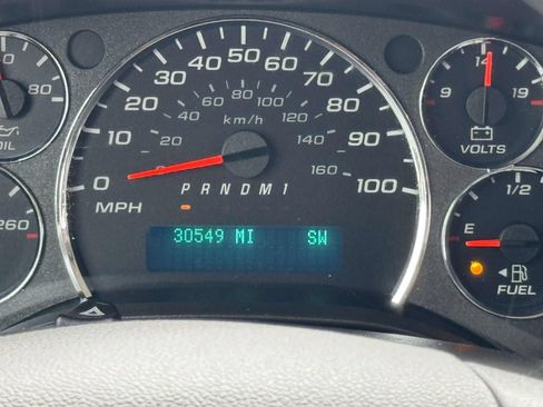 Used 2024 GMC Savana 2500 w/ Driver Convenience Package RWD image 22