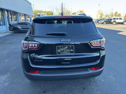 New 2026 Jeep Compass Latitude image 8