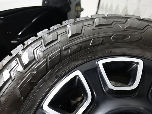 Used 2024 Ford F250 Platinum image 51