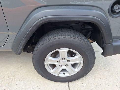 Used 2020 Jeep Wrangler Sport AWD/4WD image 19
