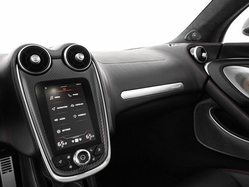 Used 2023 McLaren GT RWD image 27