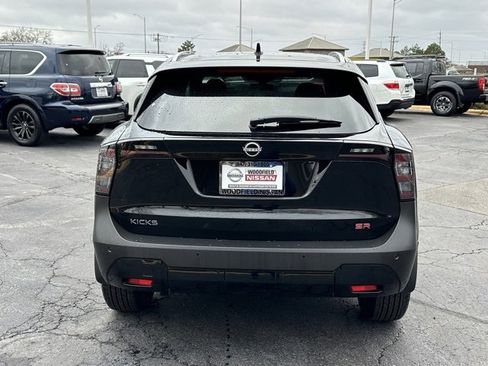 Certified 2025 Nissan Kicks SR image 5