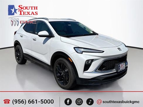 Used 2024 Buick Encore GX Sport Touring FWD image 1