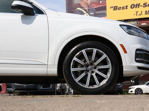 Used 2018 Audi Q7 3.0T Prestige AWD/4WD image 5