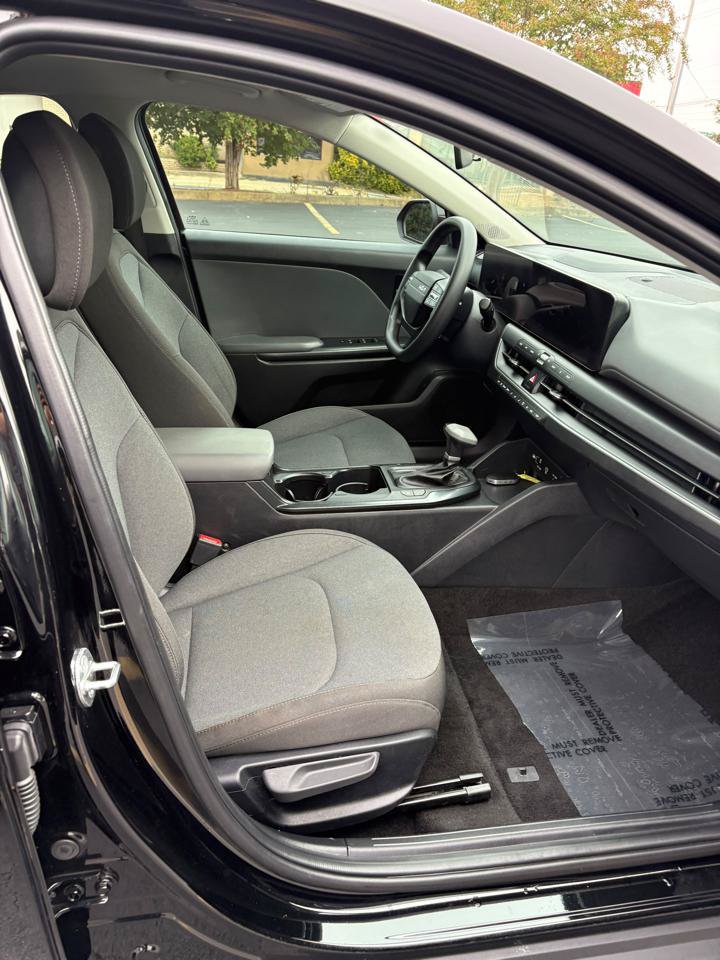 Used 2025 Kia K4 FWD image 17