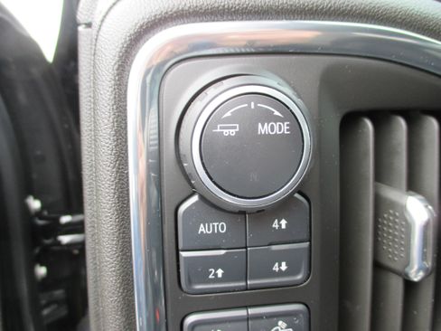 Used 2023 Chevrolet Silverado 2500 LTZ w/ LTZ Plus Package image 18