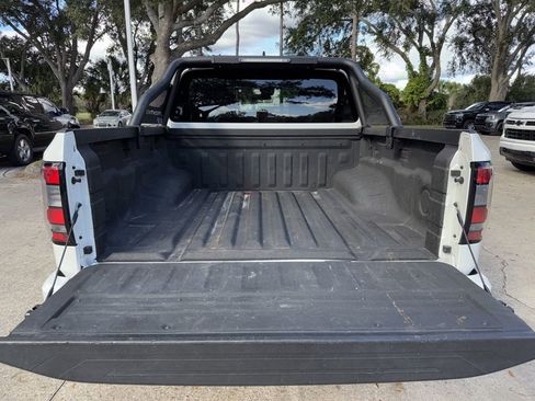 Used 2023 Nissan Frontier SV w/ Midnight Edition Package image 25