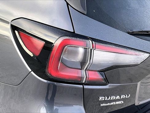 Used 2022 Subaru Outback Touring w/ Popular Package #2 image 25