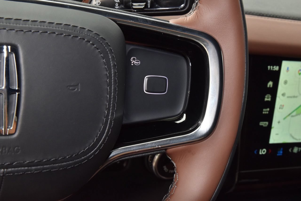 New 2027 Lincoln Navigator Reserve AWD/4WD image 25