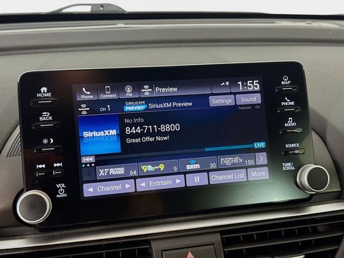 Used 2018 Honda Accord Touring image 16