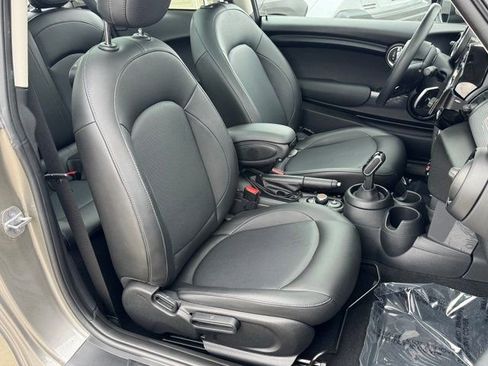 Used 2020 MINI Cooper 2-Door Hardtop image 12