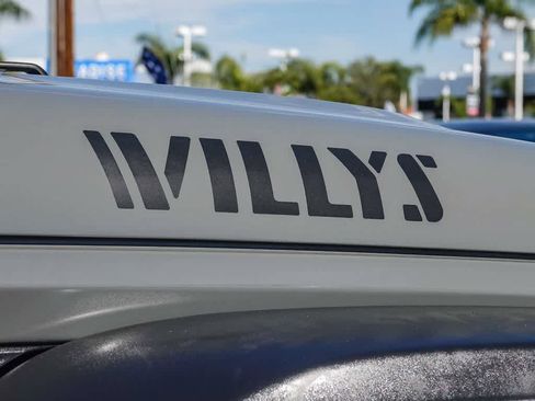 Certified 2022 Jeep Wrangler Willys image 9