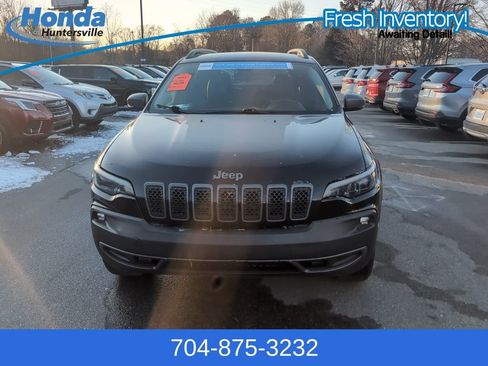 Used 2019 Jeep Cherokee Trailhawk w/ Cold Weather Group image 3
