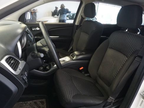 Used 2017 Dodge Journey SXT w/ Comfort/Convenience Group AWD/4WD image 13