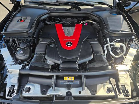 Used 2018 Mercedes-Benz GLC 43 AMG 4MATIC image 10