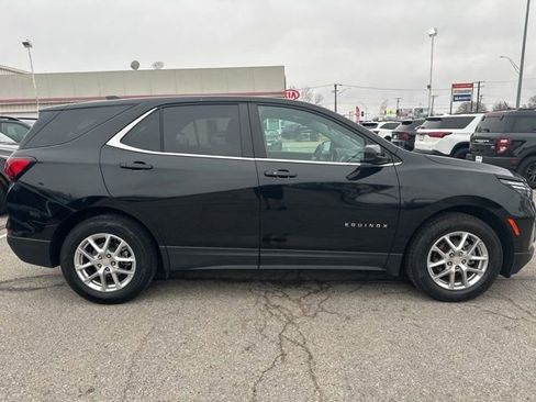 Used 2023 Chevrolet Equinox LT image 4
