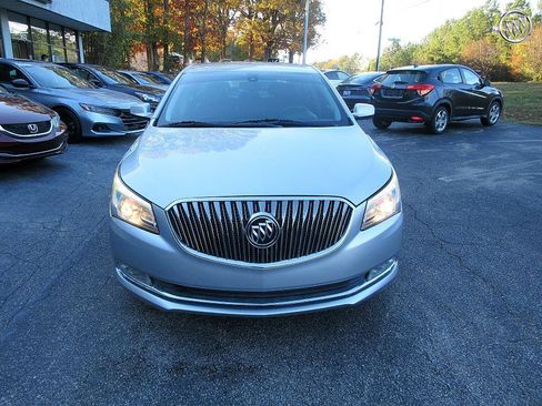 Used 2015 Buick LaCrosse image 9