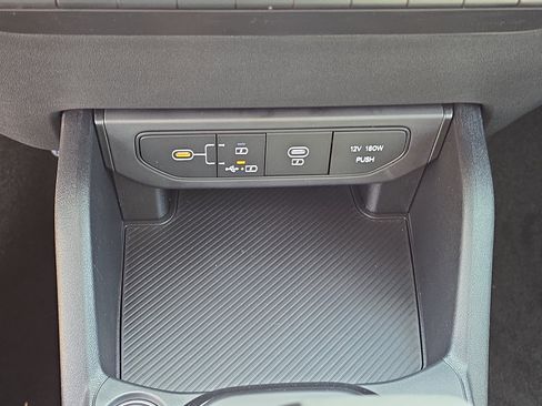 New 2025 Kia K4 LXS image 26