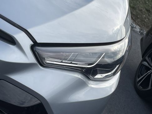 Used 2024 Toyota Corolla Cross SE w/ Moonroof Package image 11