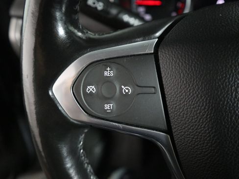 Used 2020 Chevrolet Traverse LT FWD image 28