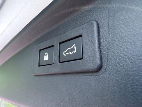 Used 2025 Subaru Outback Limited image 12