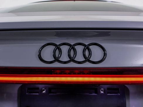 Used 2024 Audi RS 7 Performance w/ Black Optic Package AWD/4WD image 12
