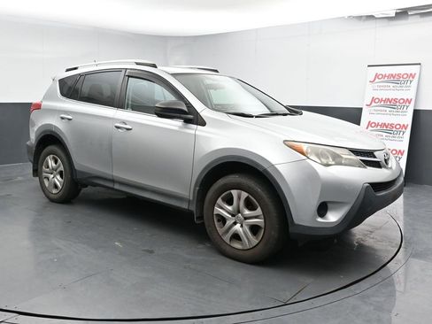 Used 2014 Toyota RAV4 LE image 2