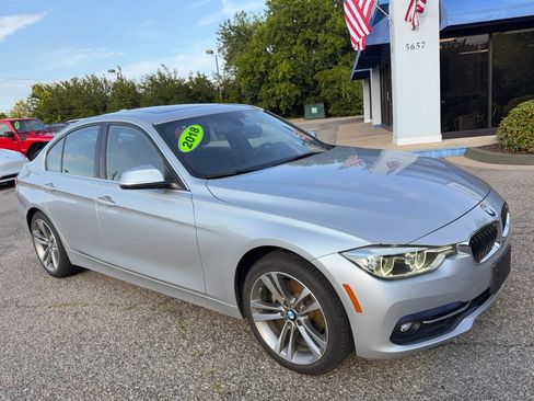 Used 2018 BMW 330i xDrive Sedan AWD/4WD image 9