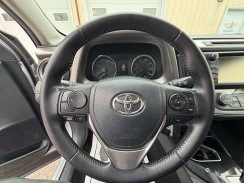 Used 2016 Toyota RAV4 Limited image 17