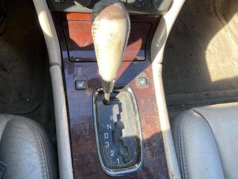 Used 1999 Cadillac Seville SLS w/ Personalization Pkg image 36