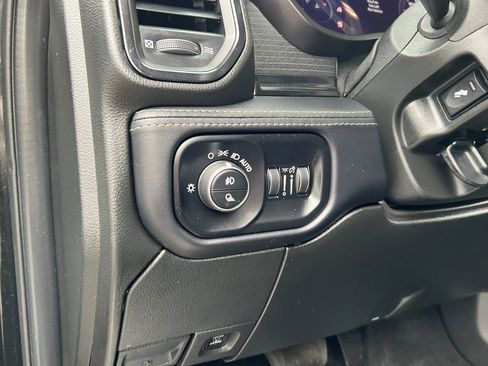 Used 2023 RAM 2500 Limited image 34