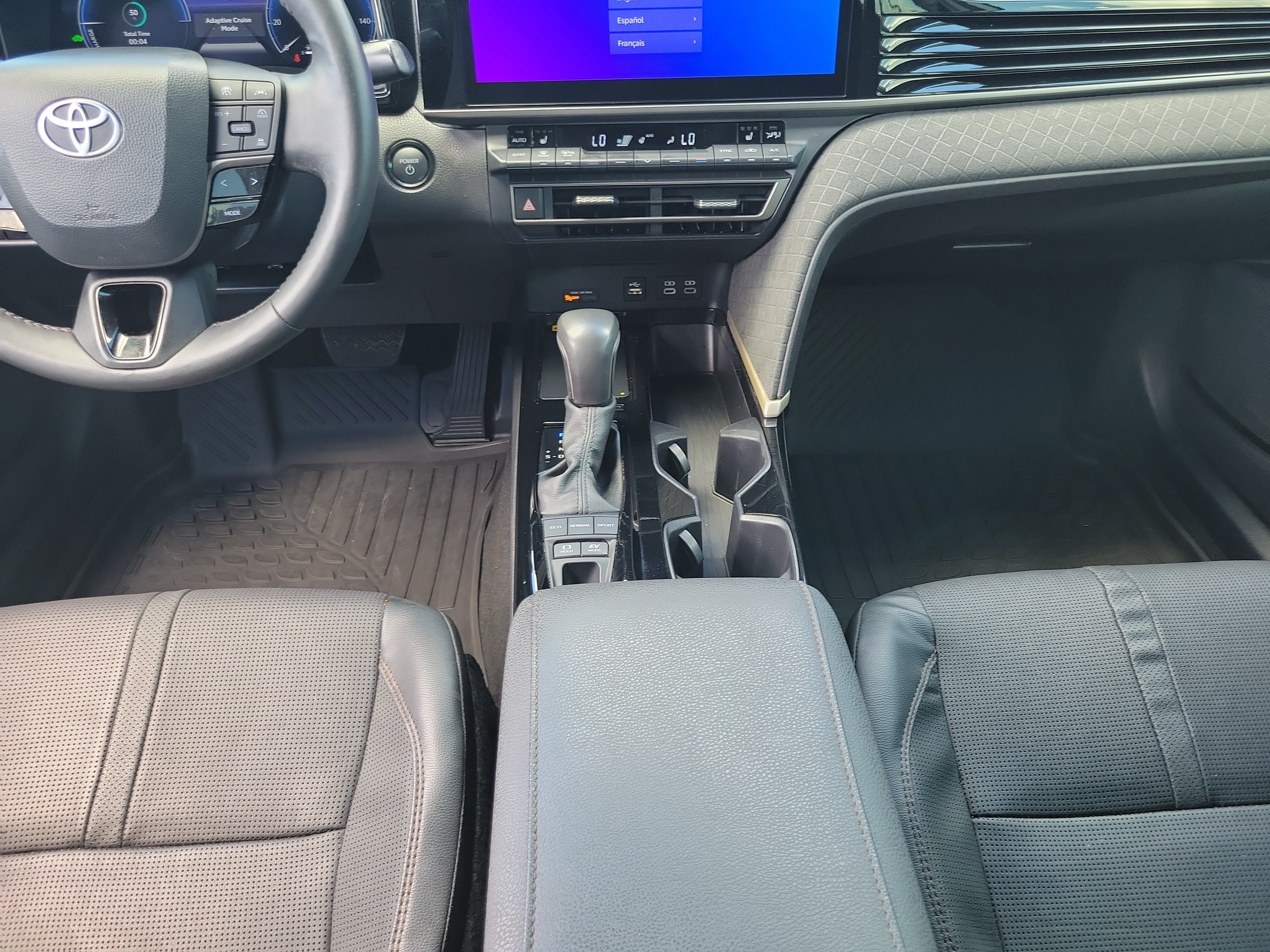 Used 2025 Toyota Camry XLE FWD image 17