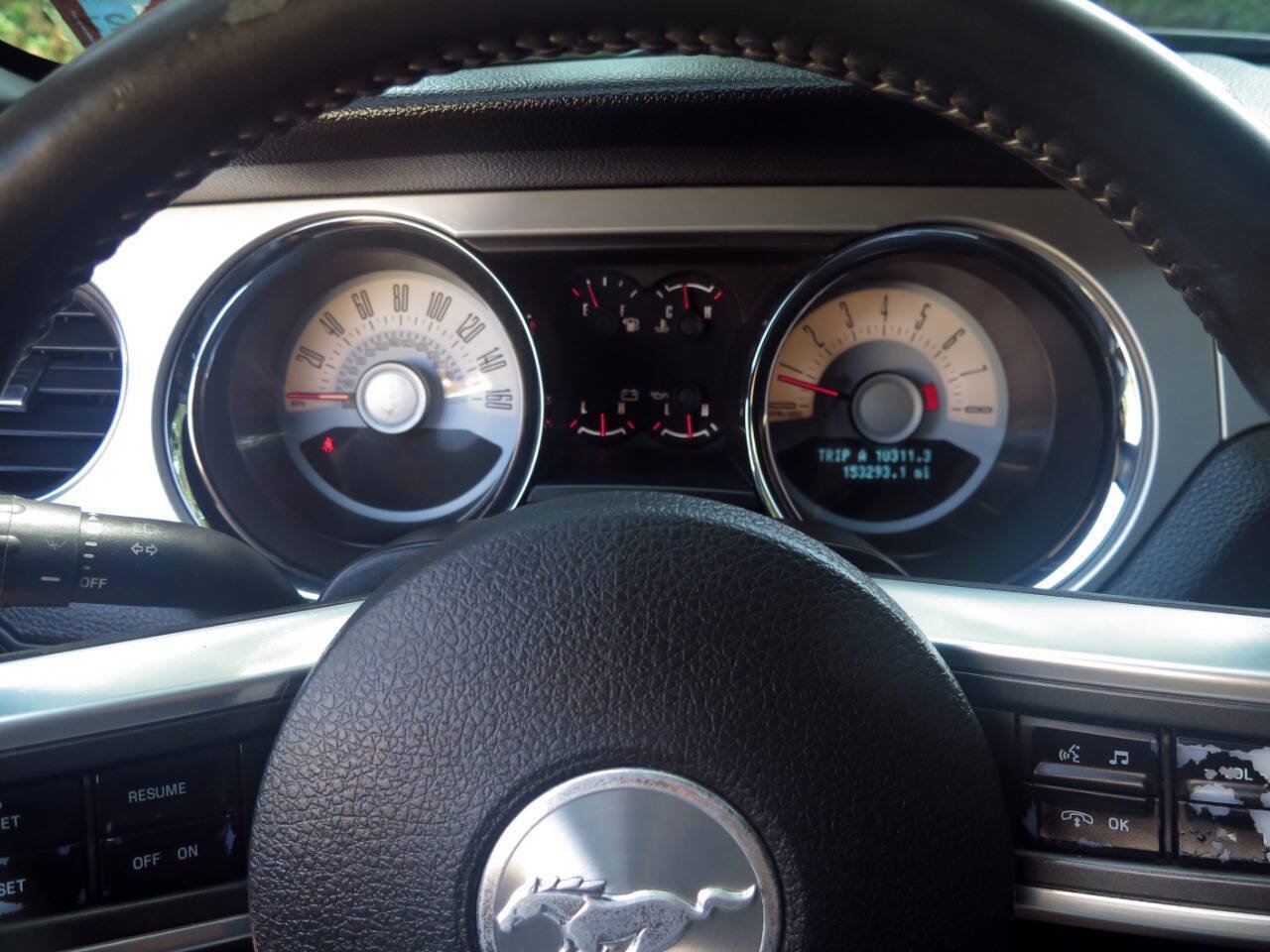 Used 2011 Ford Mustang GT Premium RWD image 9