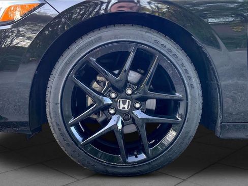 Used 2023 Honda Civic Sport image 11
