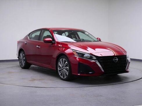Used 2023 Nissan Altima 2.5 SL AWD/4WD image 4