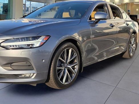 Used 2017 Volvo S90 T6 Momentum w/ Vision Package AWD/4WD image 24