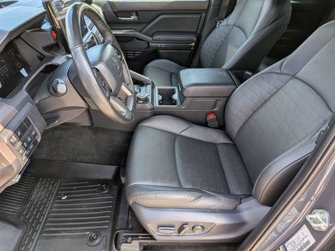 Used 2024 Toyota Tacoma TRD Off-Road w/ TRD Off Road Premium Package AWD/4WD image 16